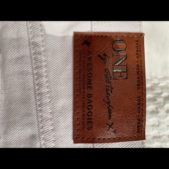 One Teaspoon white boyfriend denim! - Picture 5 of 5